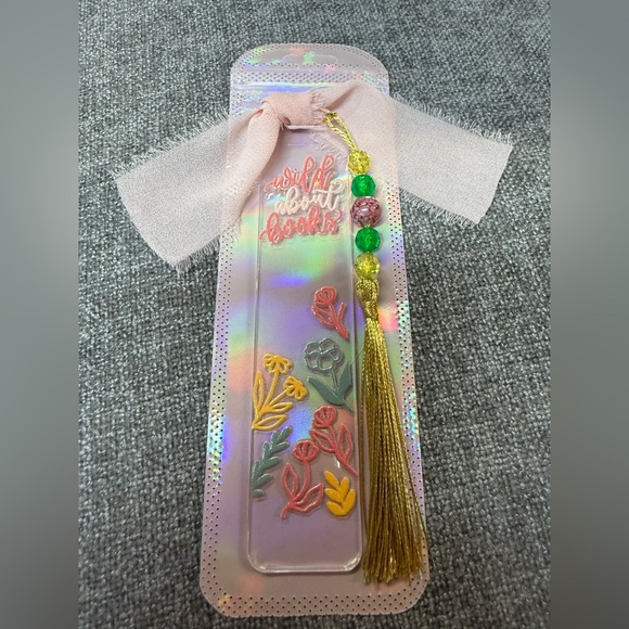 Acrylic bookmark “Wild about books” design, tassel and beads. NWOT - Picture 7 of 7